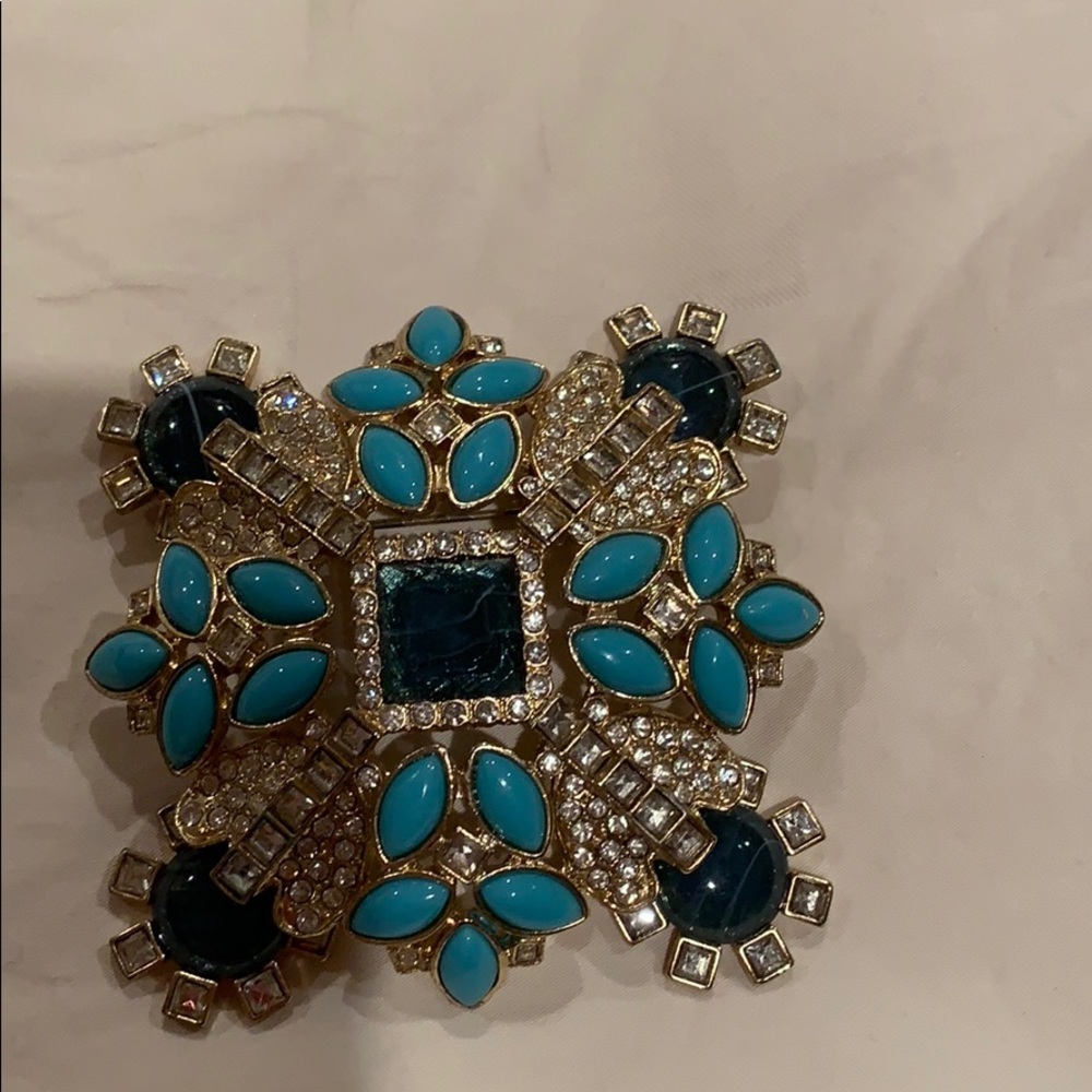 Brooche - Picture 2 of 2